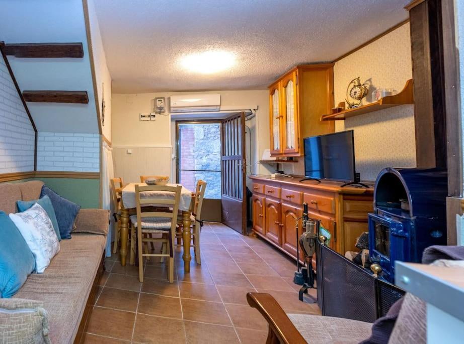 La Pinara Holiday home La Adrada